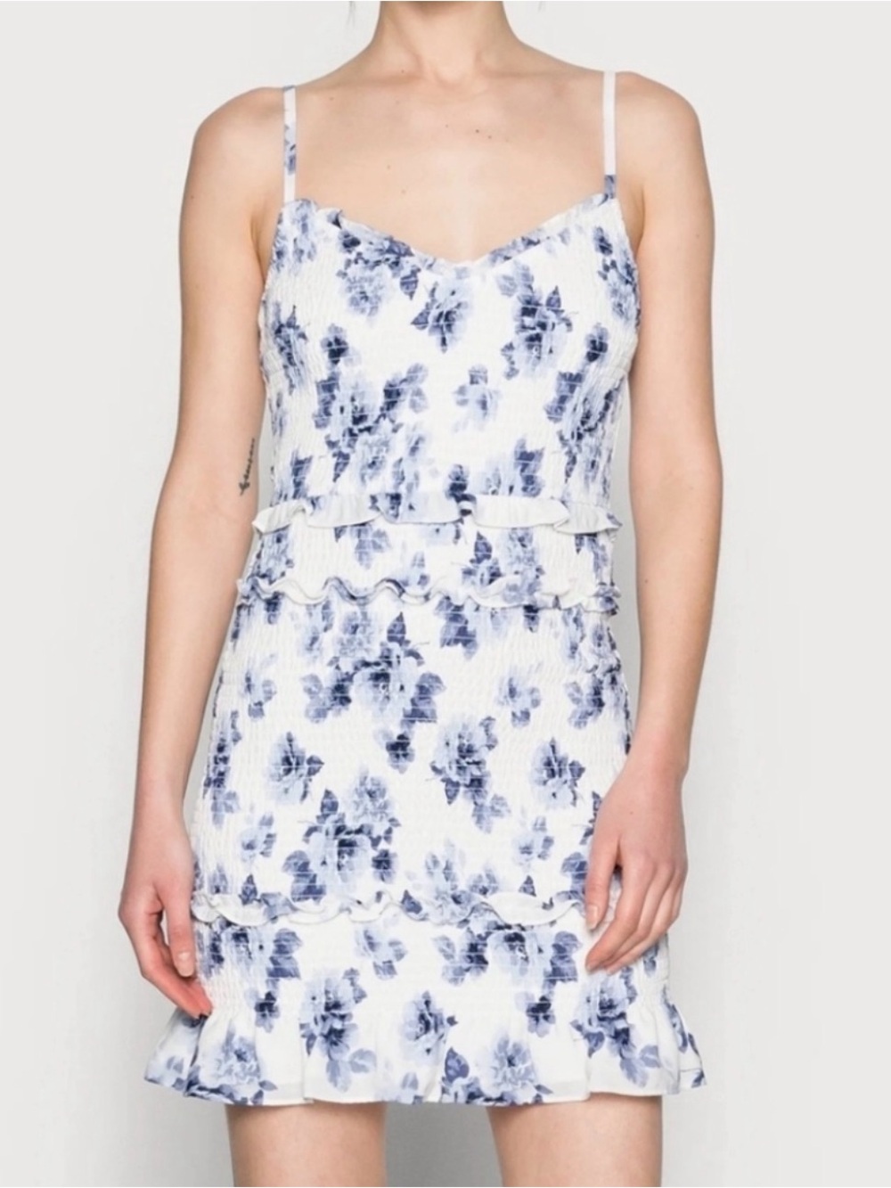 Abercrombie & Fitch White & Blue Floral Ruffle Mini Dress, size LG Petite NWT🔥